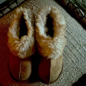 Cat & Jack Fur Lined Shoes Girls or Boys Size 12 SOLD